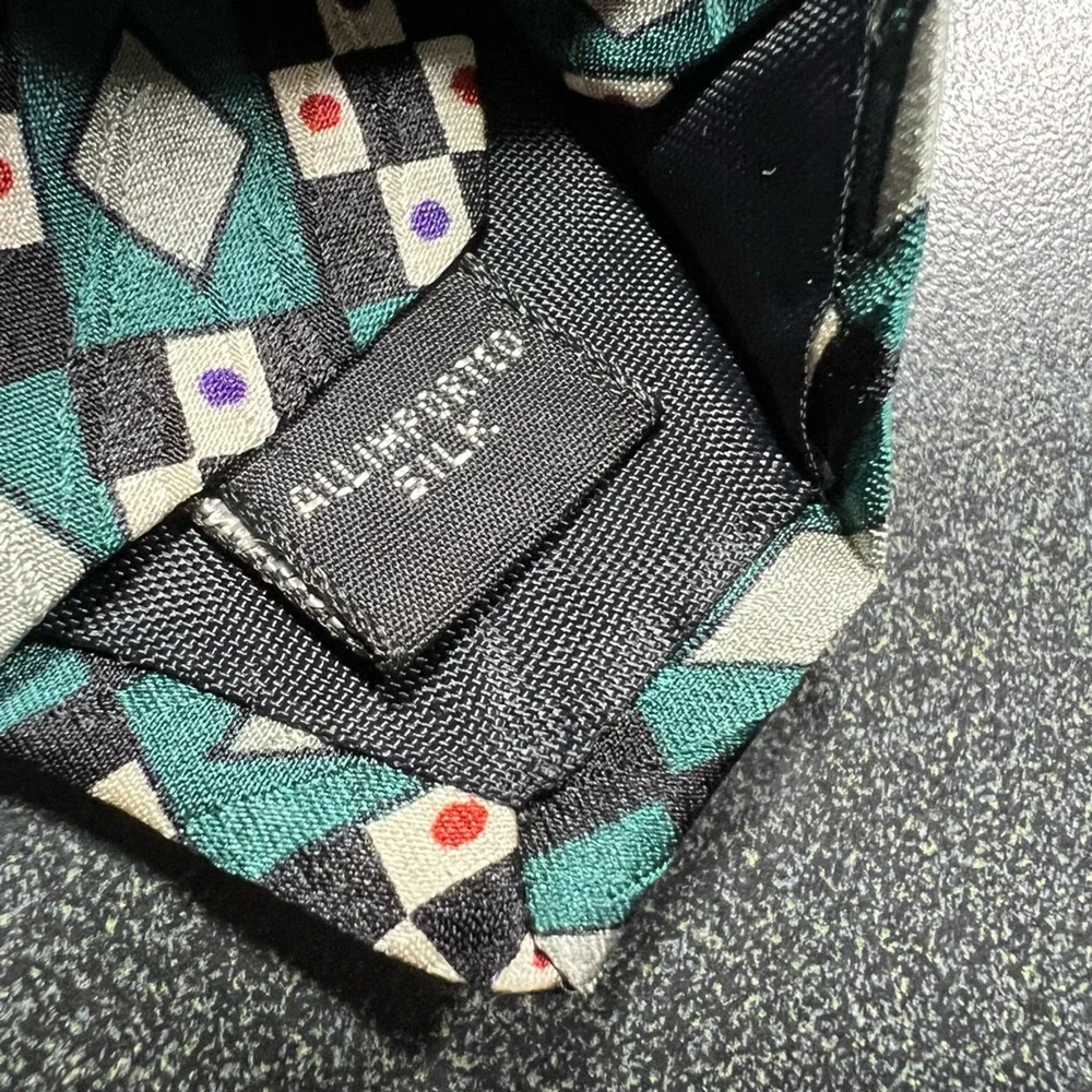 Guy Laroche Diffusion Mens Tie Necktie Multicolor Geometric 100% Silk Tied Wide